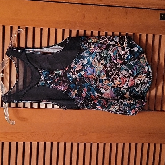 Lululemon Mulitcolor Tank Size 8 - Picture 2 of 3